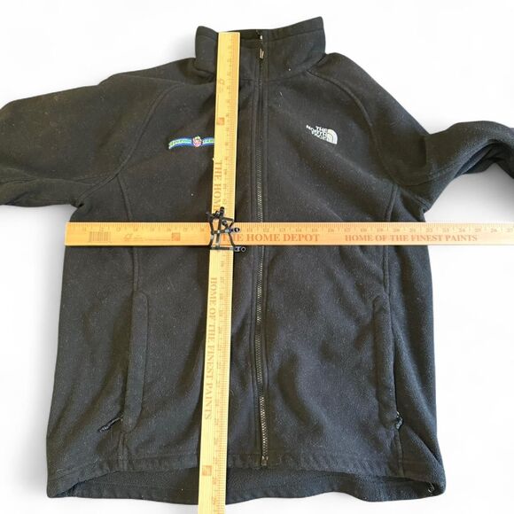 The North Face Sz L Men’s Black Fleece Jacket with Hinton Farms Patch - Picture 7 of 7